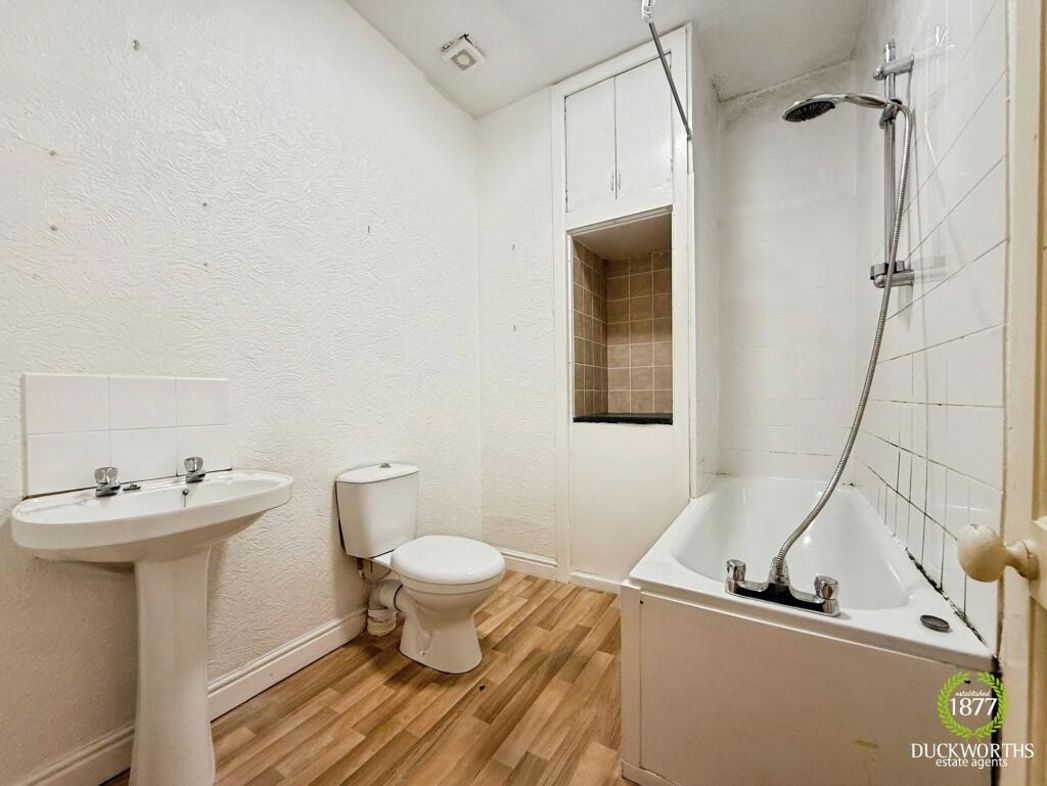 Property image 15 of 17