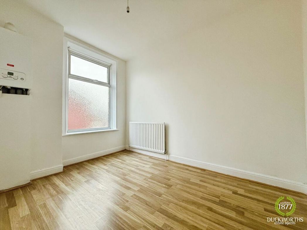 Property image 9 of 17