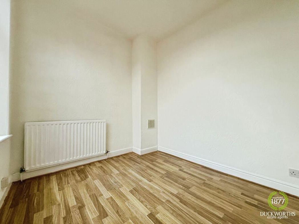 Property image 10 of 17