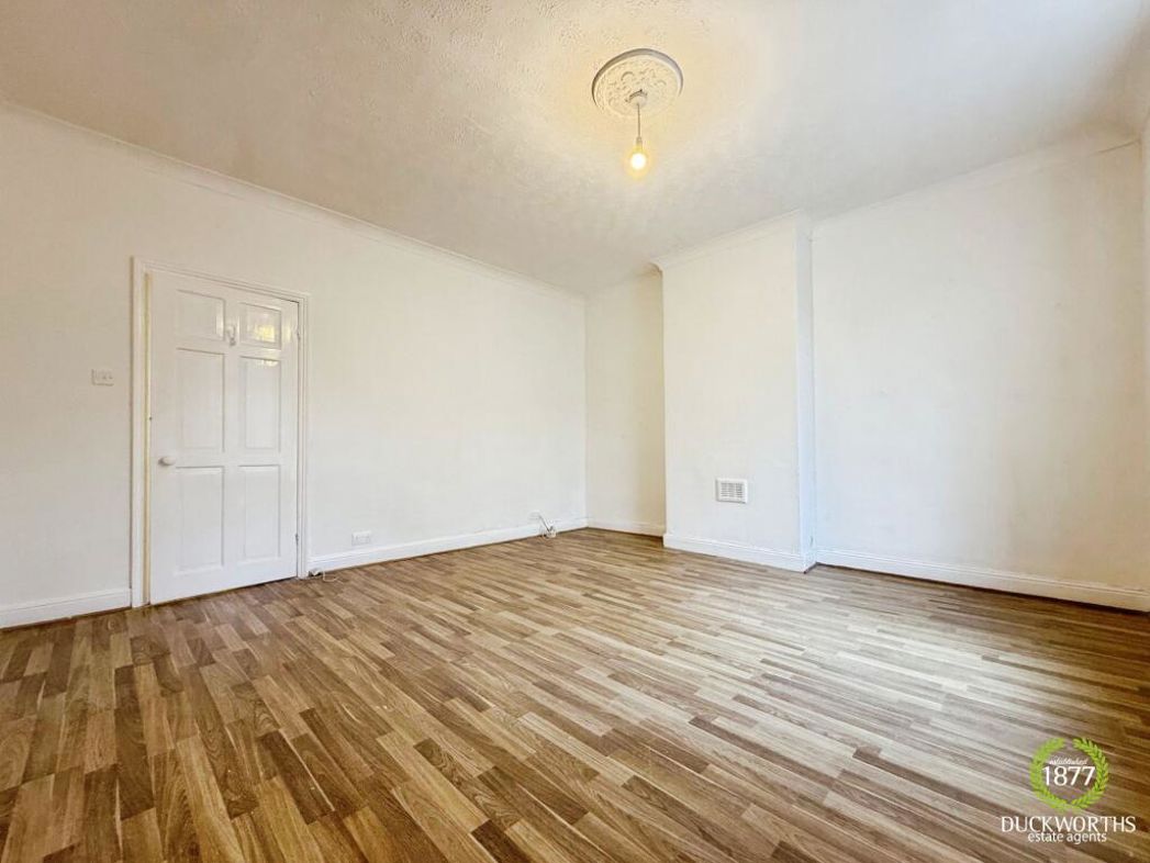 Property image 12 of 17