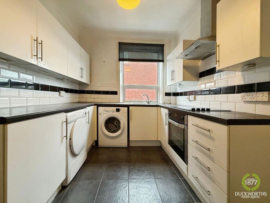 Property image 4 of 17