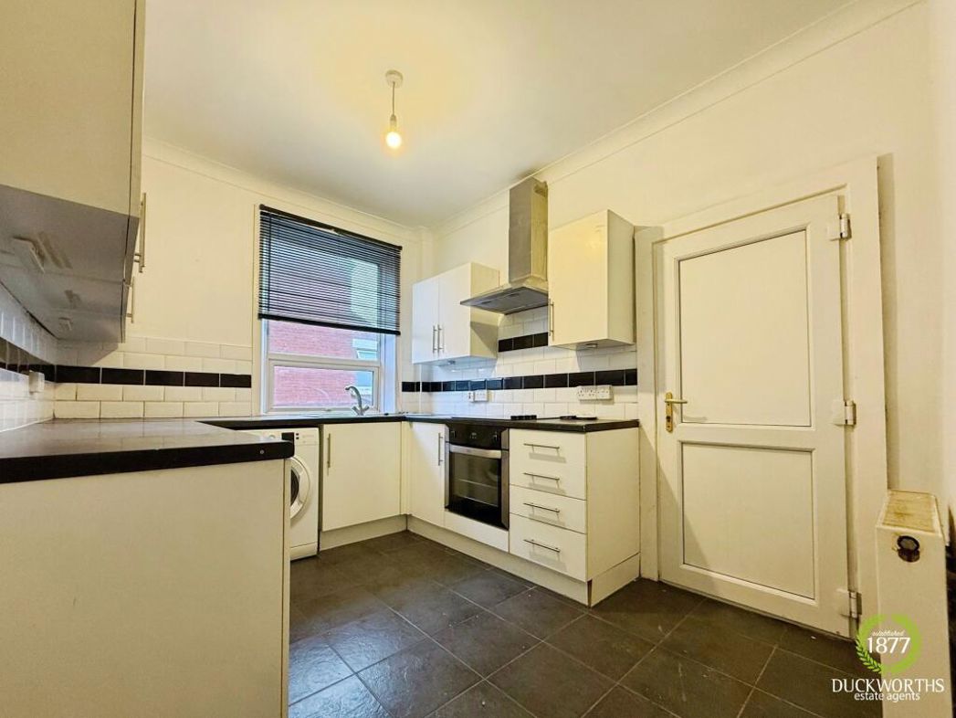 Property image 5 of 17