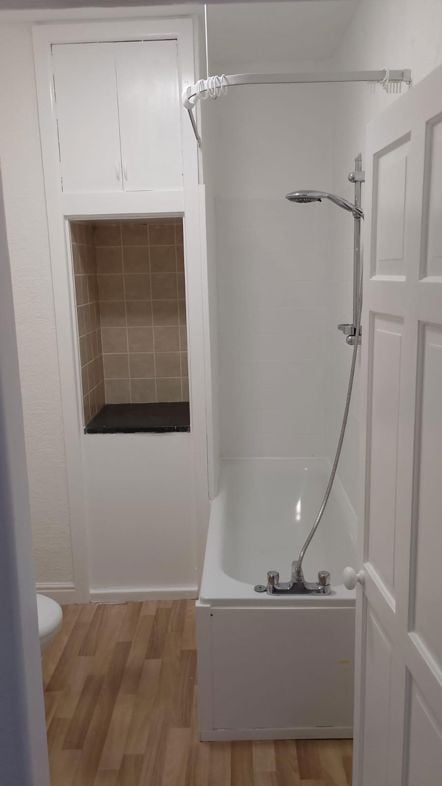 Property image 14 of 17
