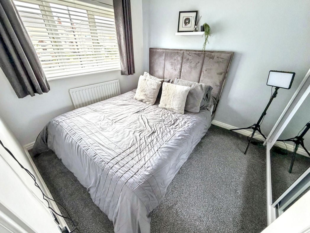 Main bedroom