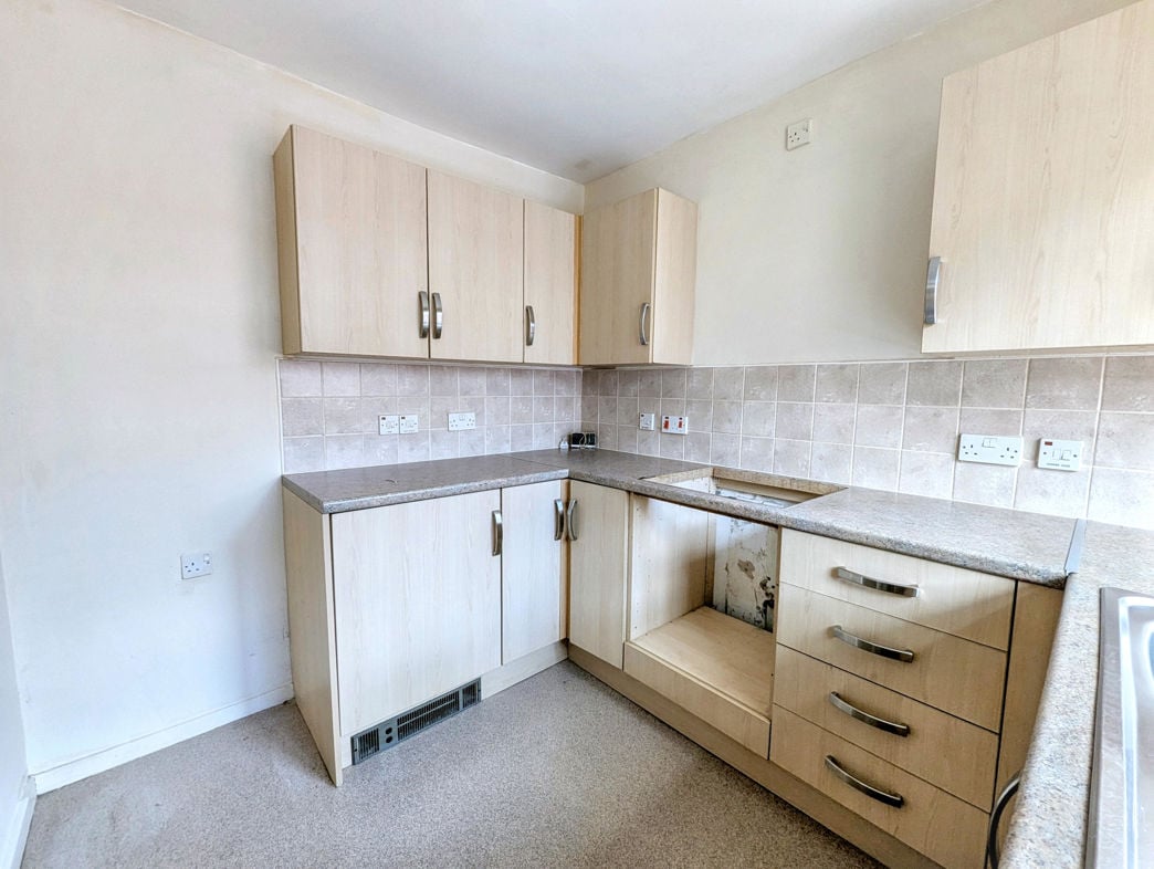 Property image 5 of 12