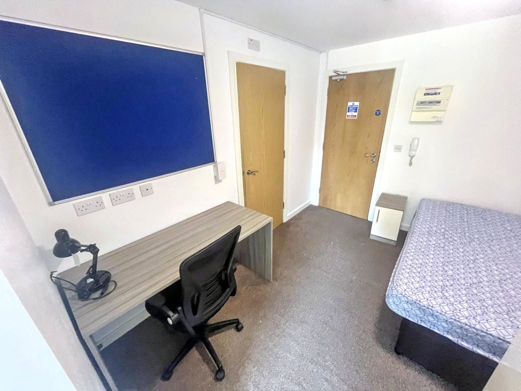 Property image 2 of 6