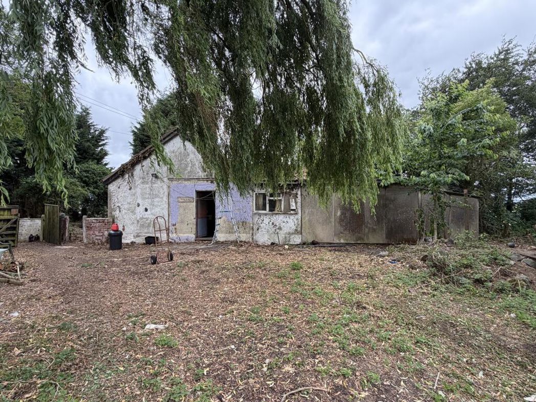 Property image 2 of 13