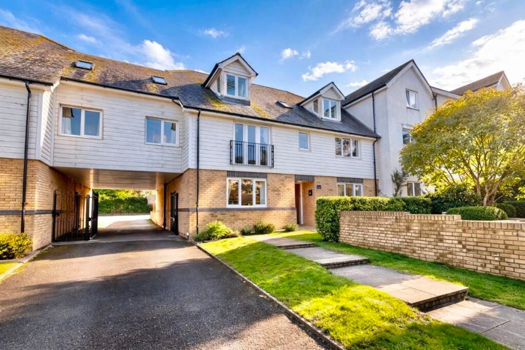 Property image 2 of 22