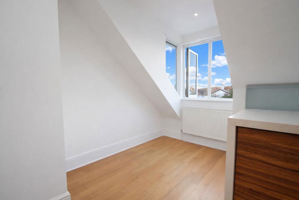 Property image 6 of 22