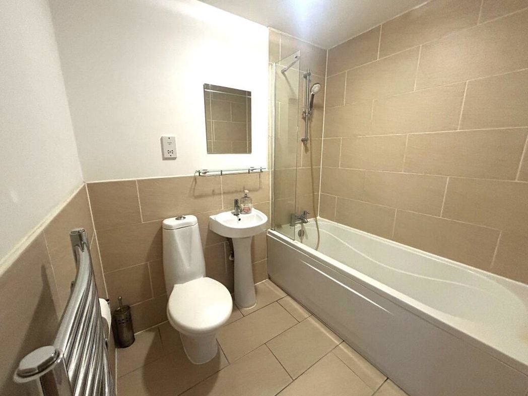 Property image 7 of 9