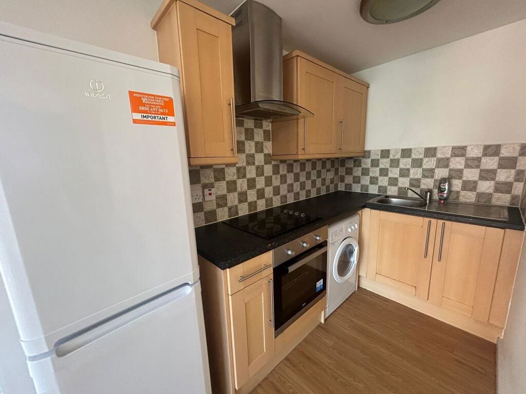 Property image 2 of 9