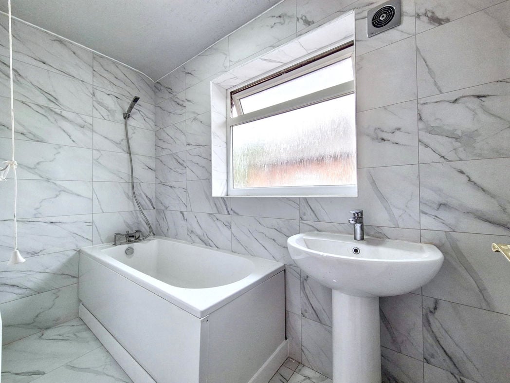 Property image 18 of 21