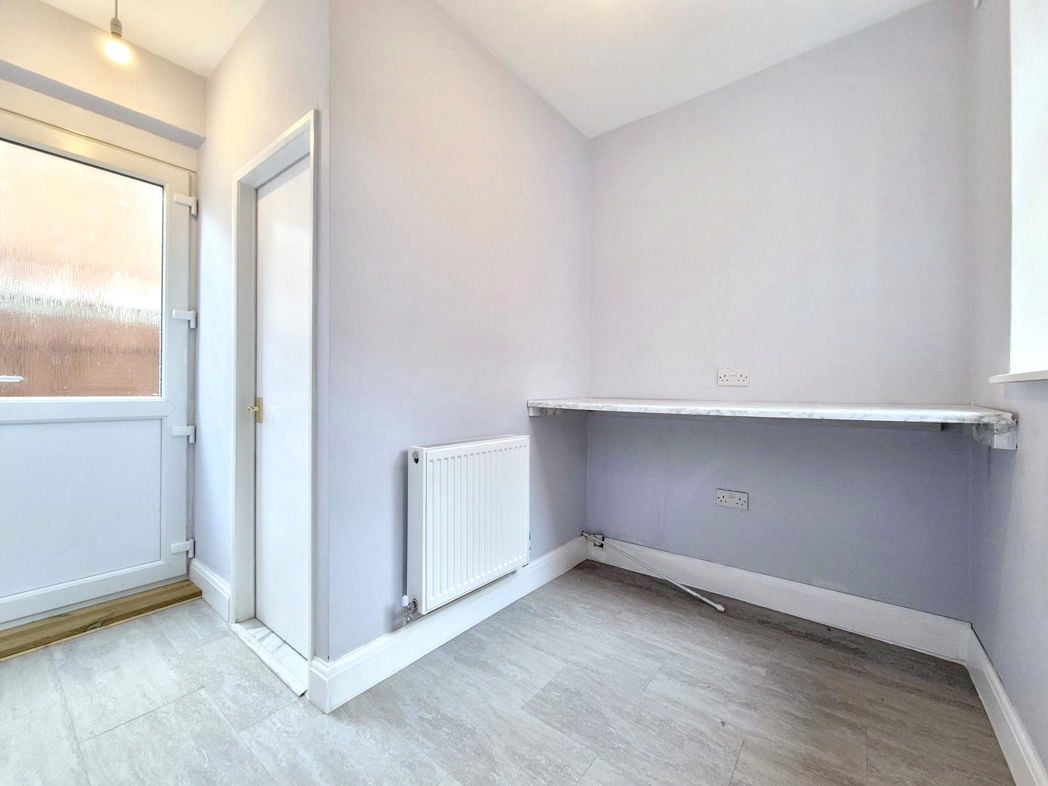 Property image 11 of 21