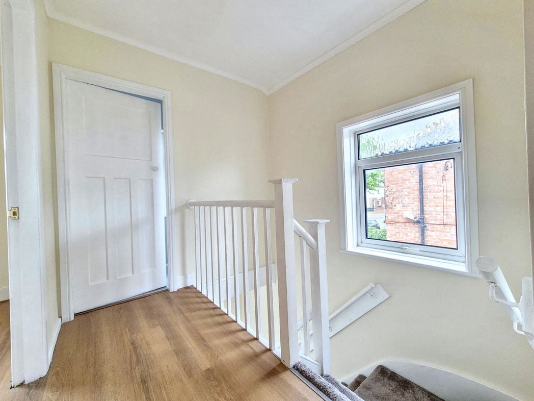 Property image 13 of 21