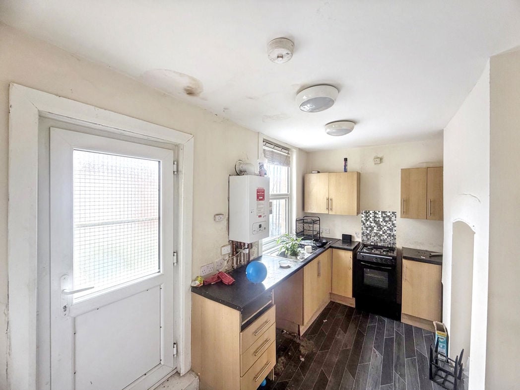 Property image 4 of 11