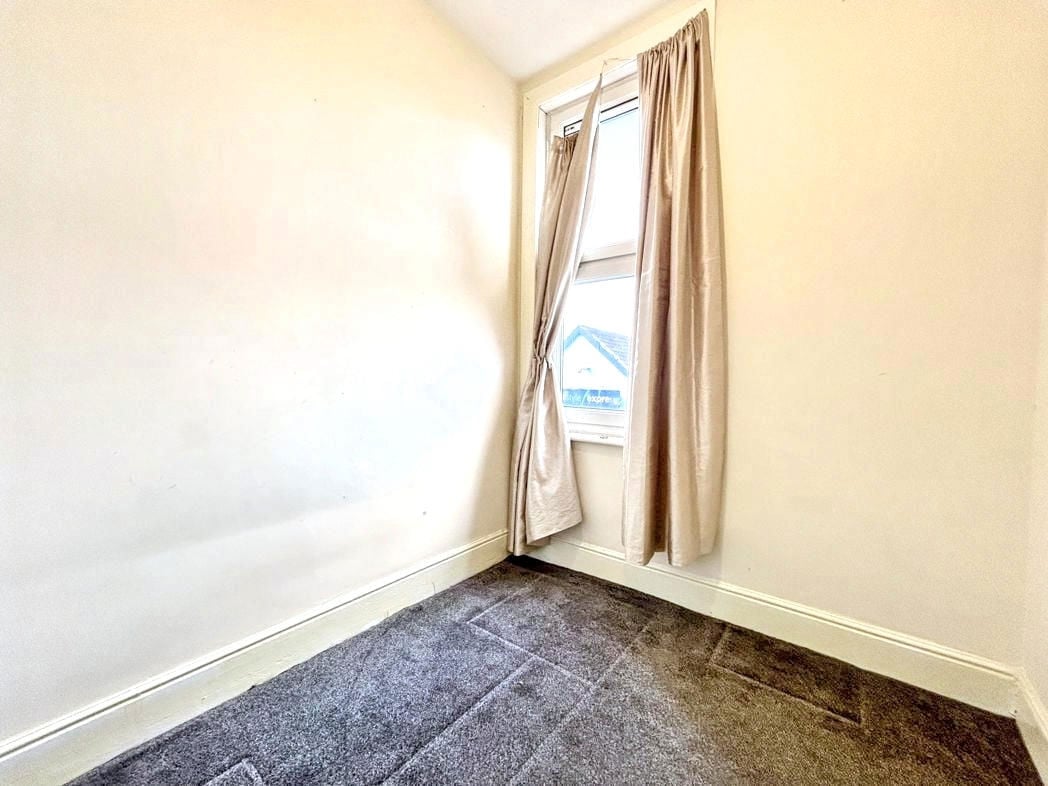 Property image 7 of 11