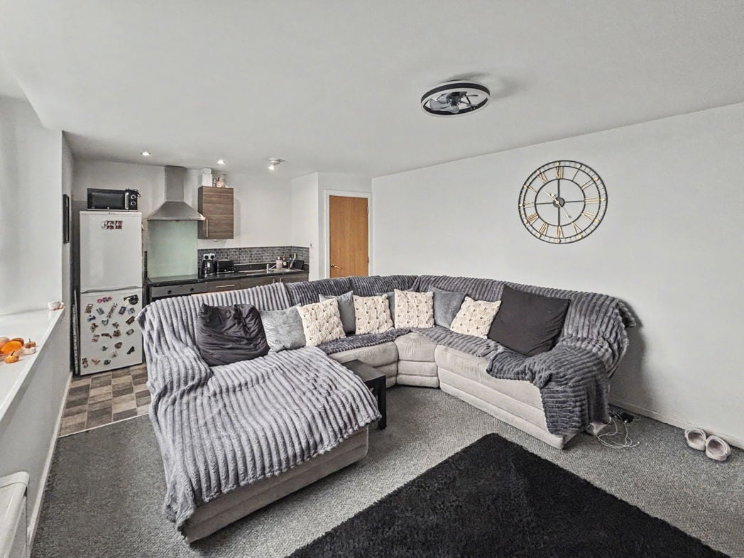 Property image 4 of 9
