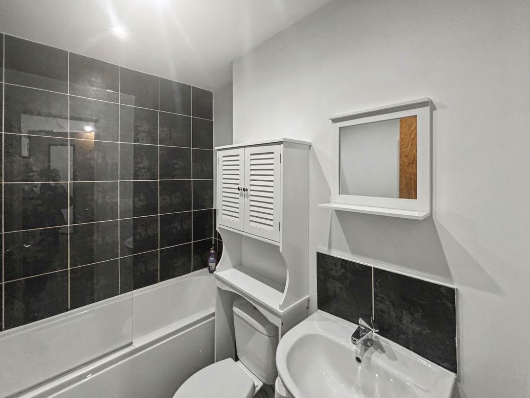Property image 7 of 9