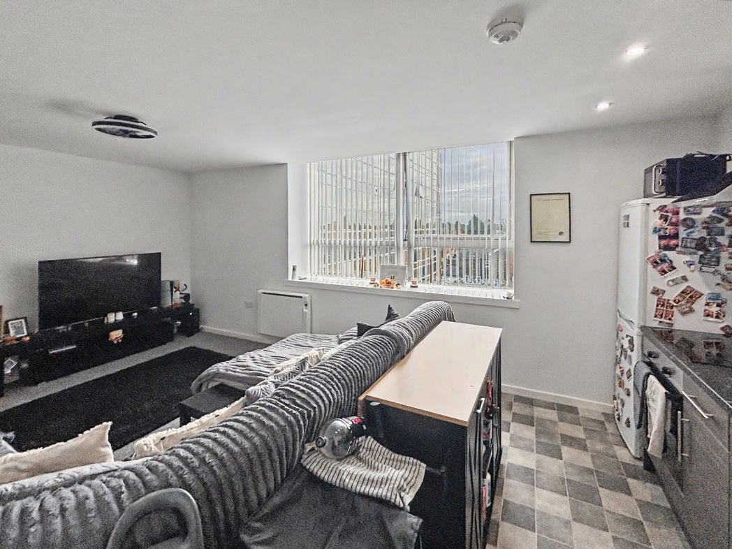 Property image 6 of 9