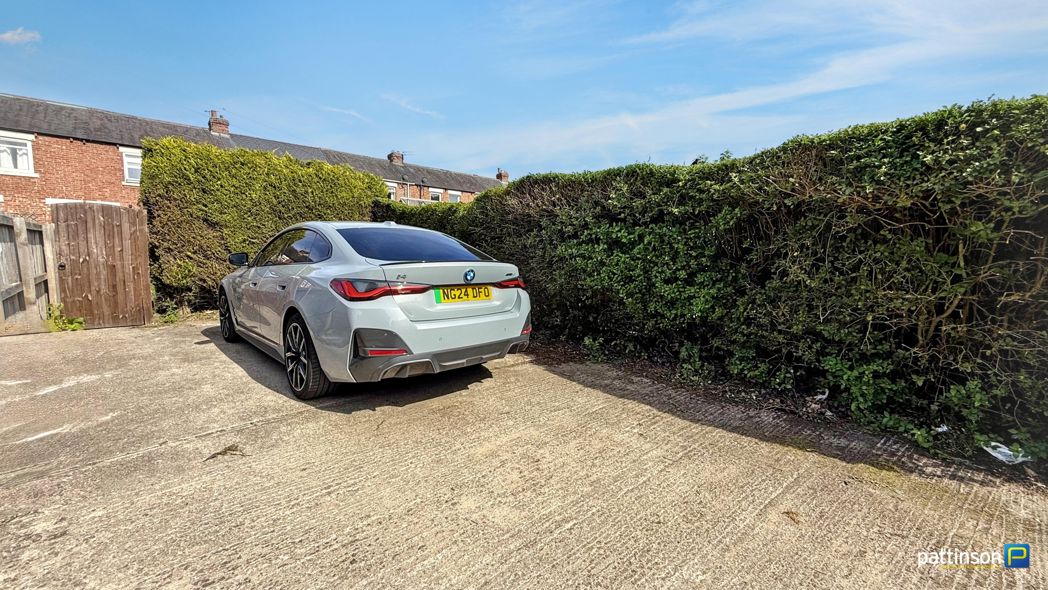 Driveway/Parking