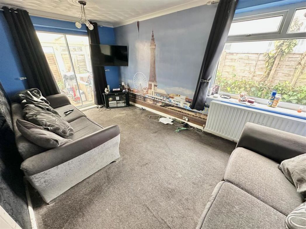 Property image 2 of 15