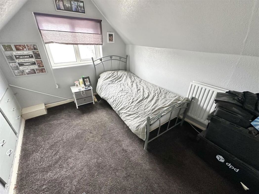 Property image 11 of 15