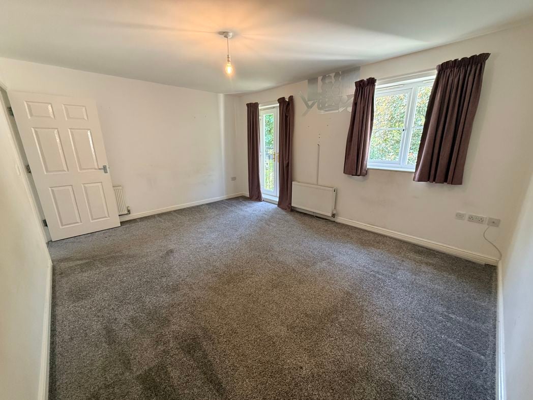 Property image 6 of 8