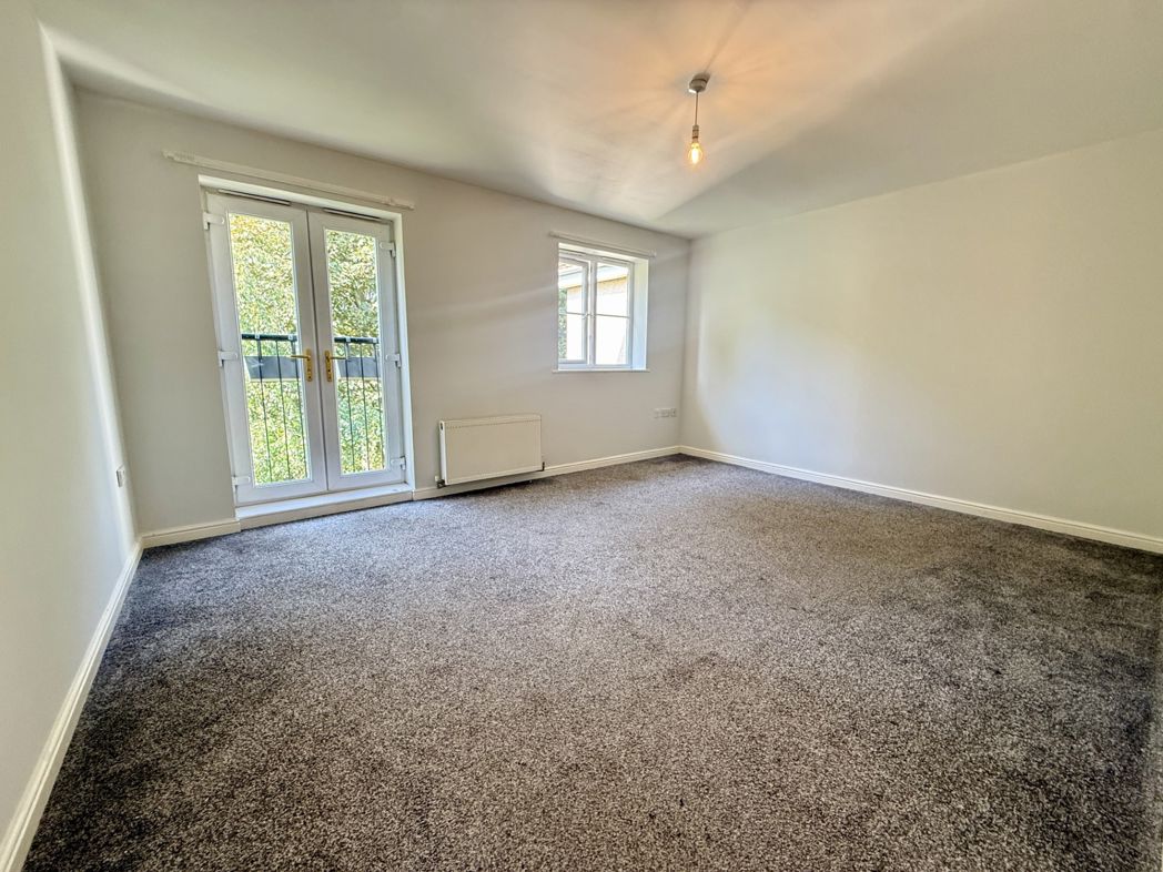 Property image 3 of 9