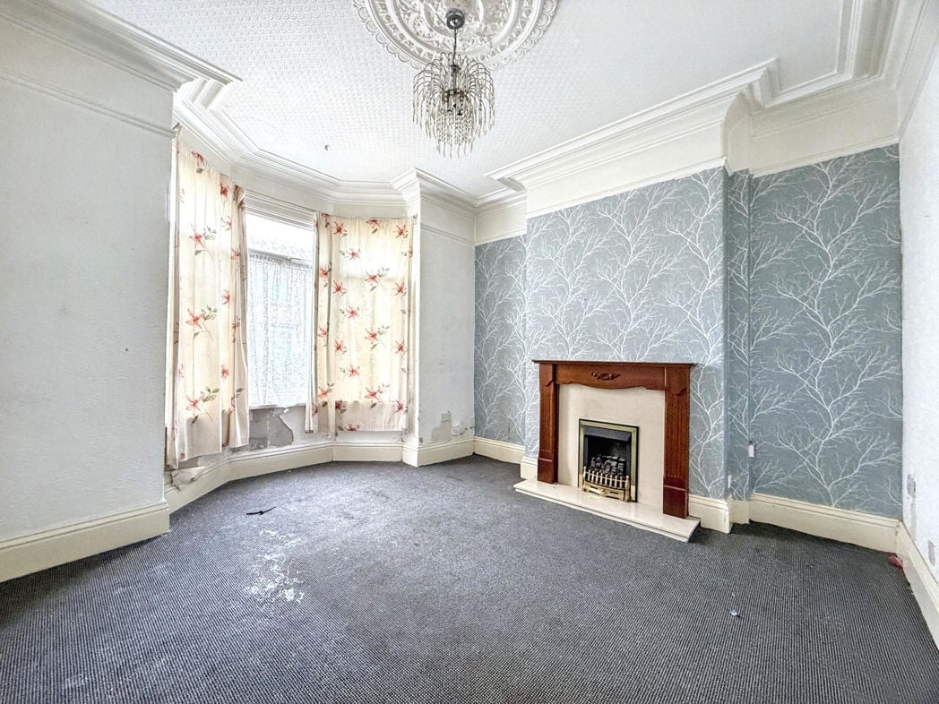 Property image 2 of 13