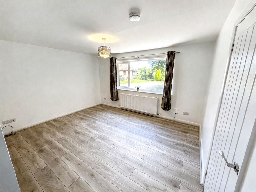 Property image 2 of 11
