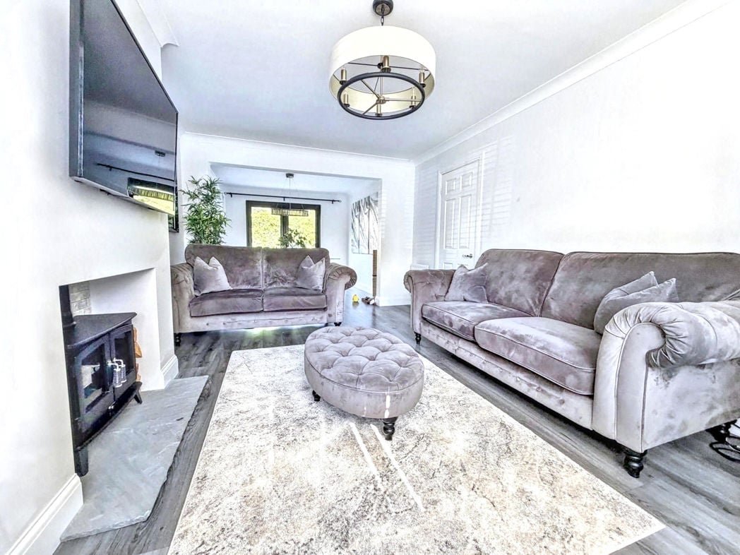 Property image 4 of 23