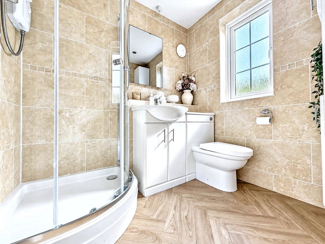 Property image 13 of 23