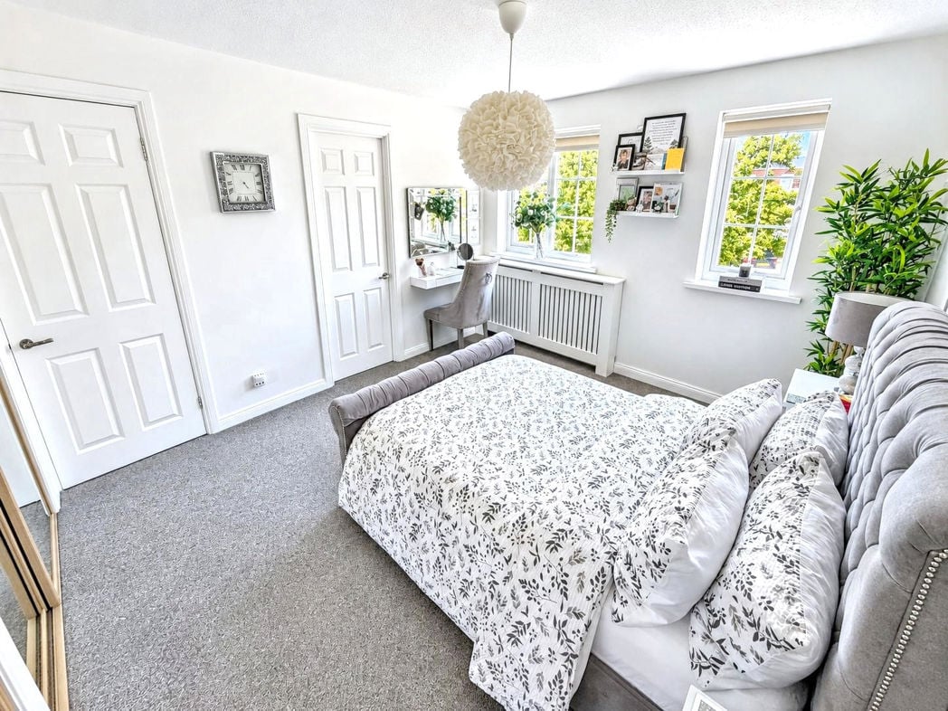 Property image 14 of 23