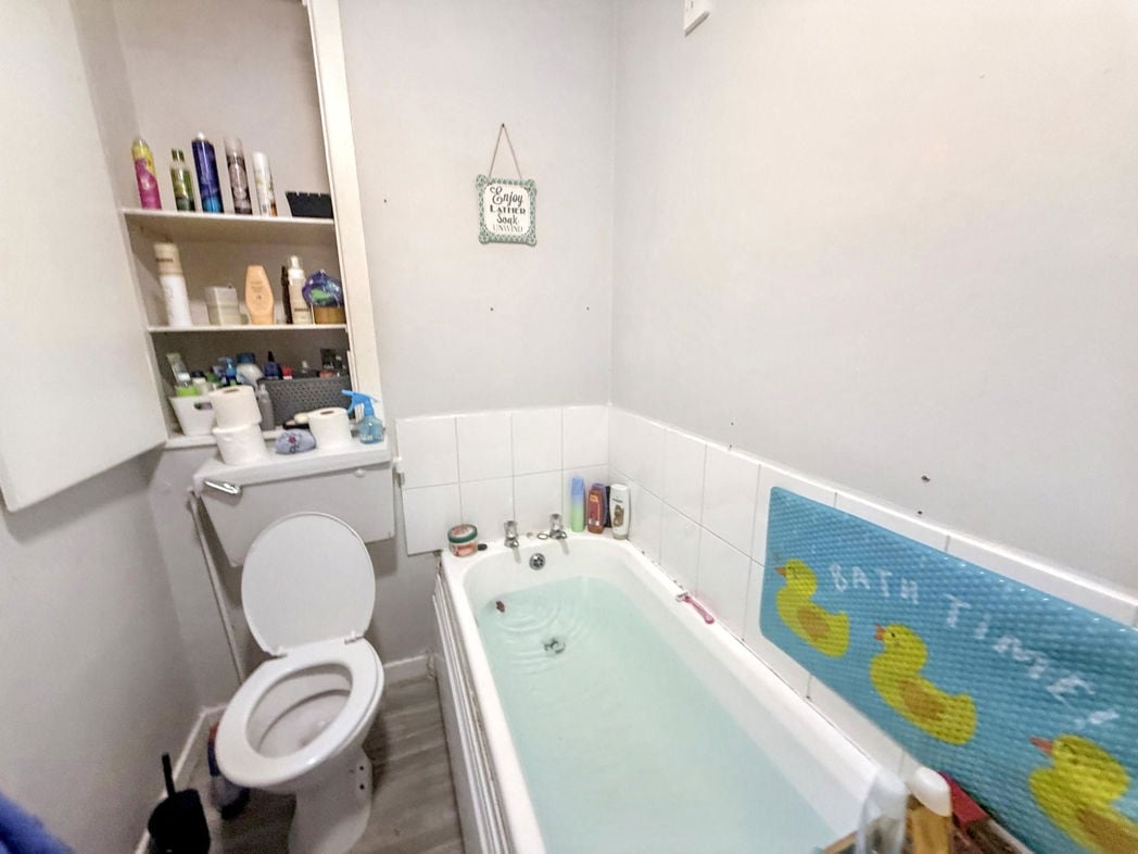 Bathroom Upper Flat