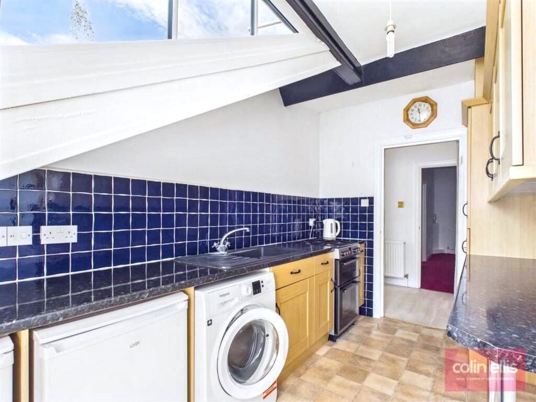 Property image 8 of 14