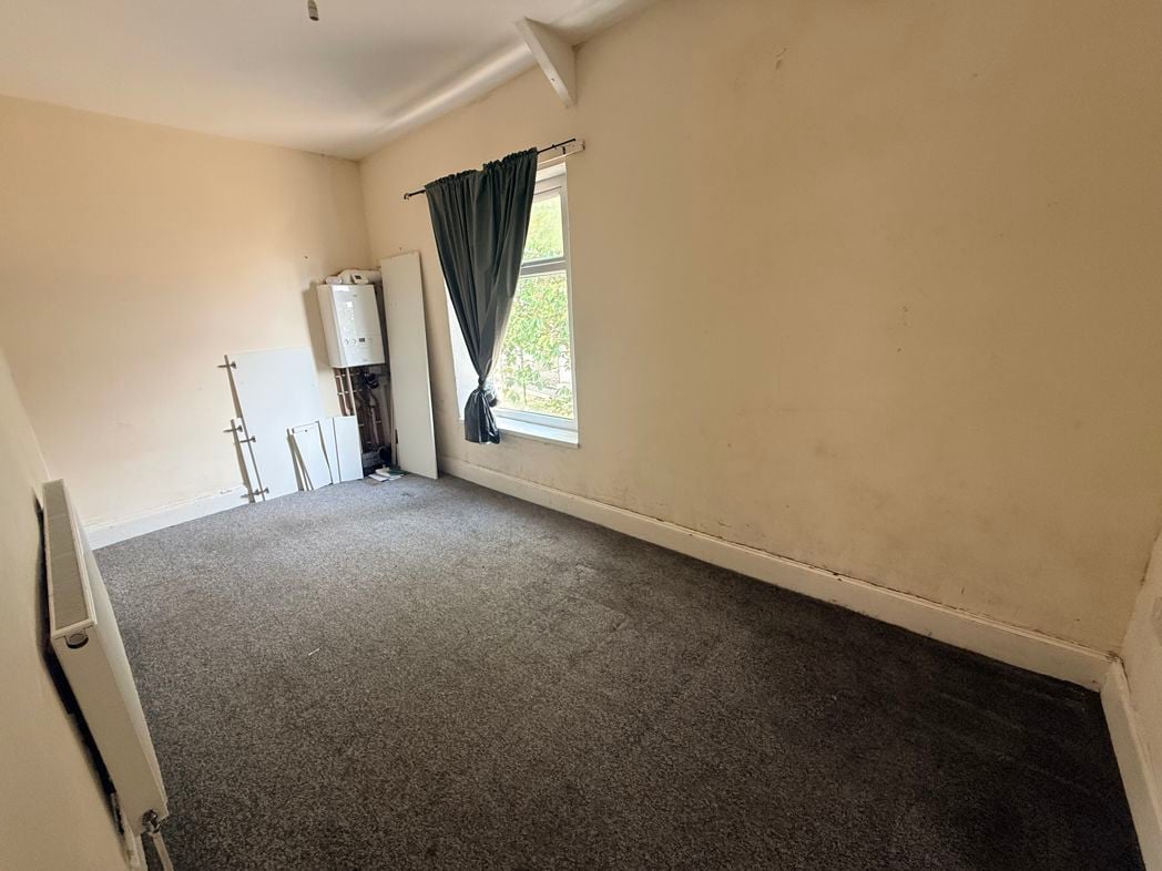 Property image 5 of 9