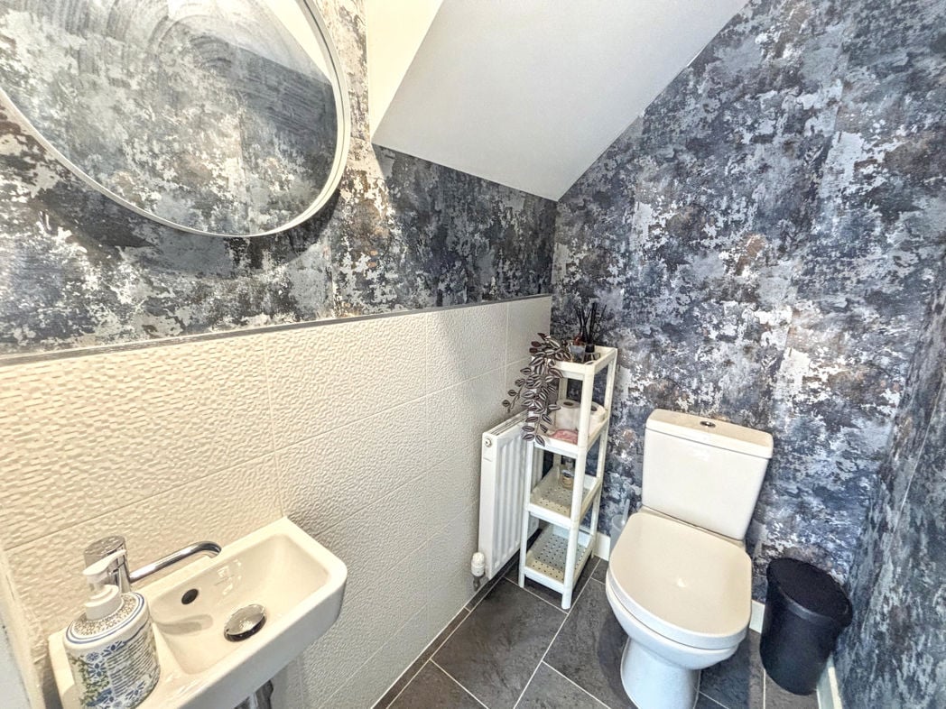 Property image 8 of 31