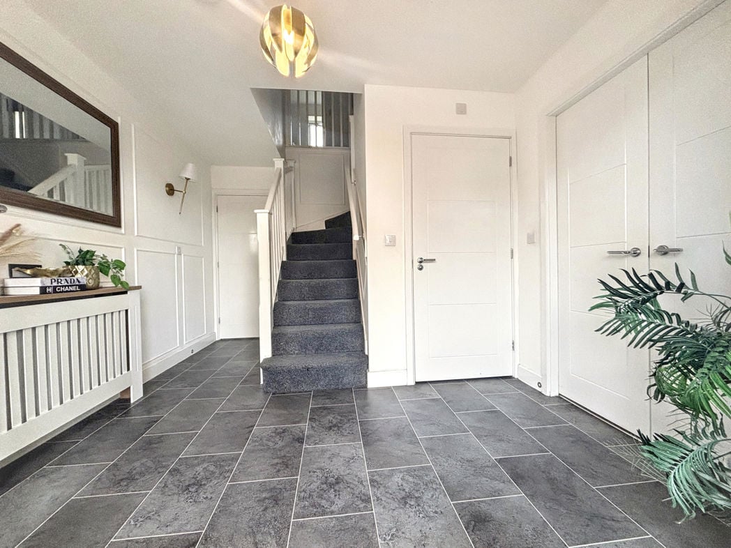 Property image 3 of 31
