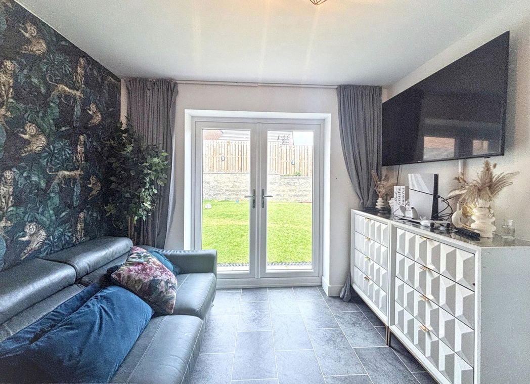 Property image 13 of 31