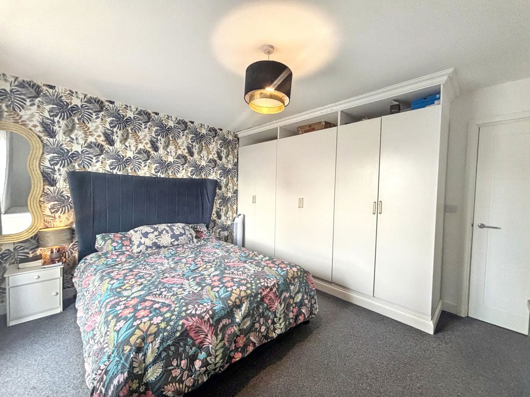 Property image 19 of 31