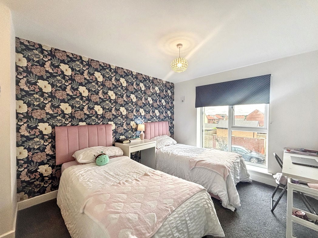 Property image 21 of 31