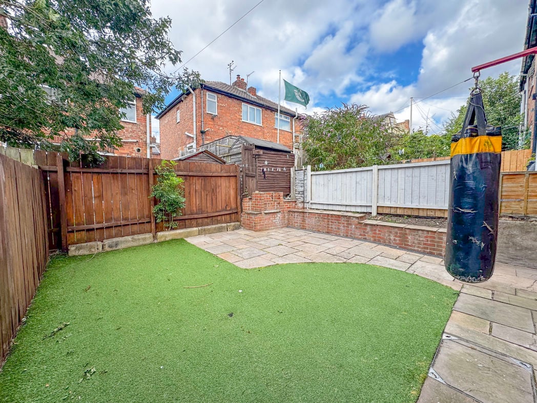 Property image 8 of 9