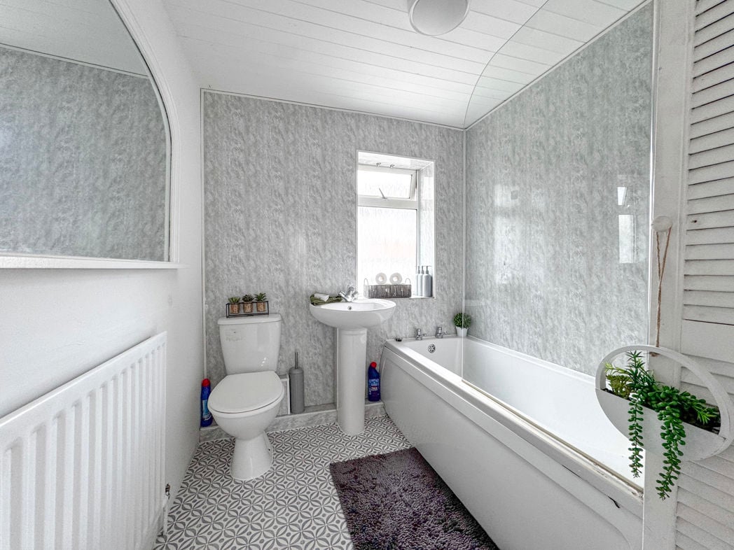 Property image 7 of 9