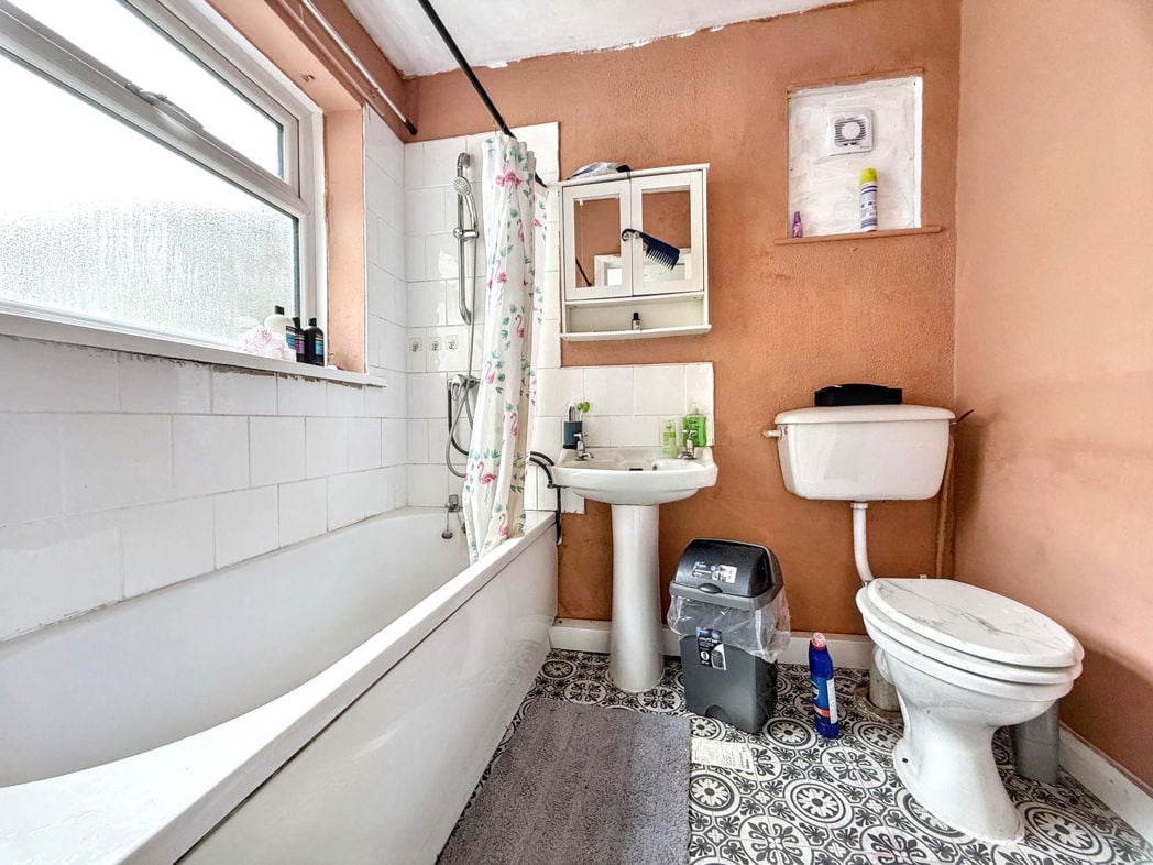 Property image 6 of 16