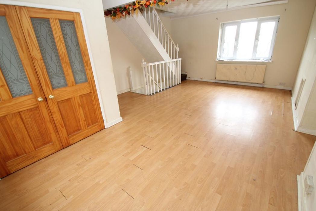 Property image 5 of 19