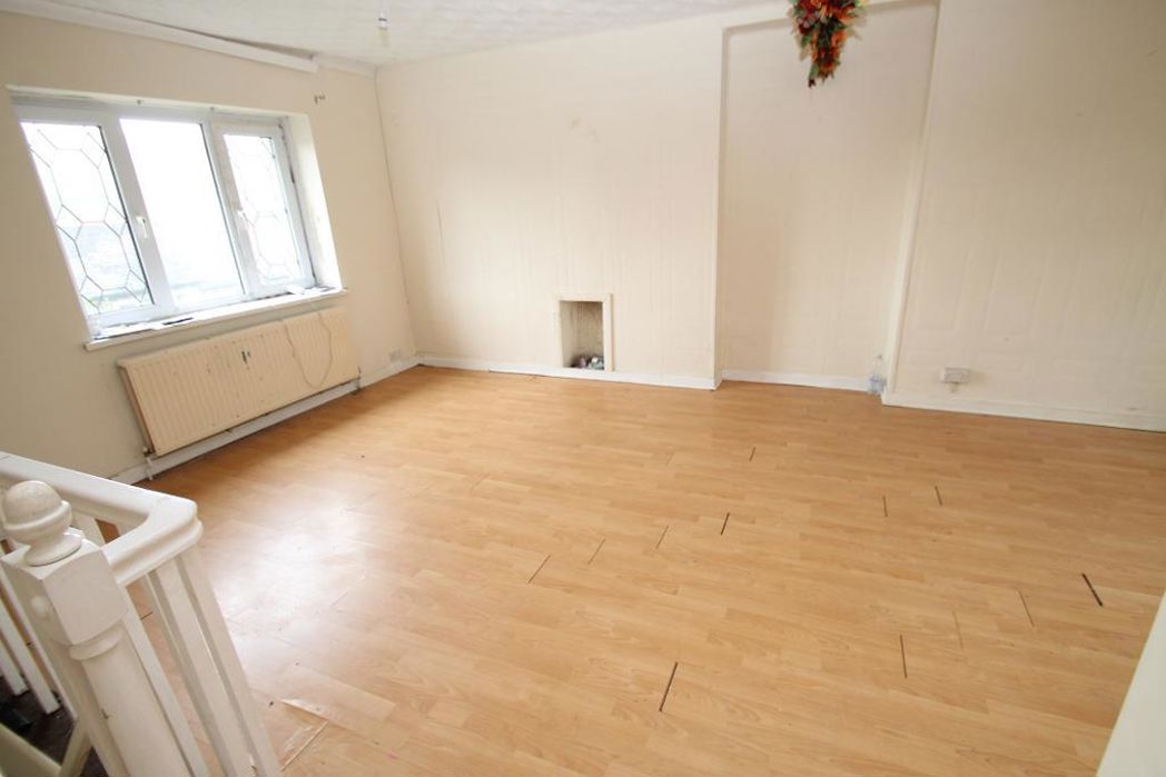 Property image 7 of 19