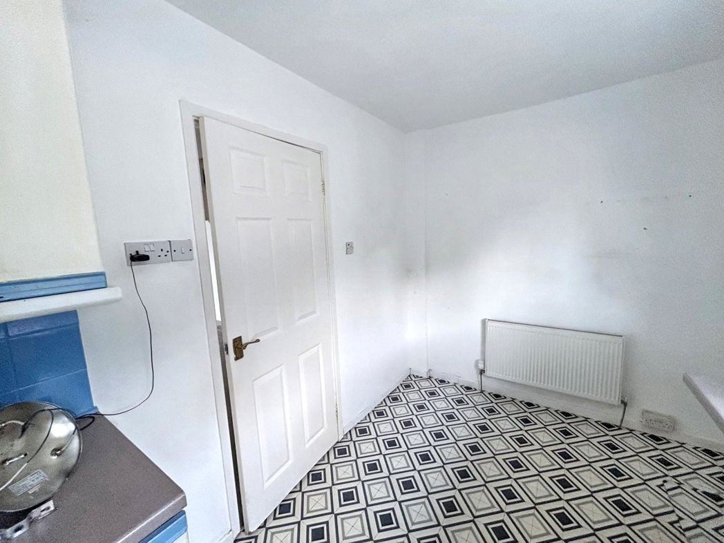 Property image 9 of 22