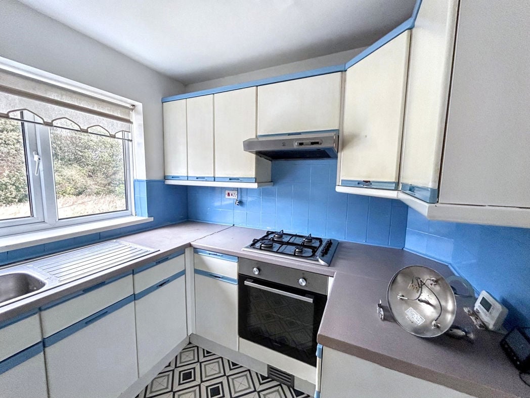 Property image 11 of 22