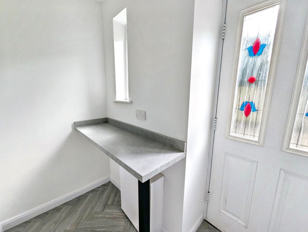 Utility/Breakfast Bar