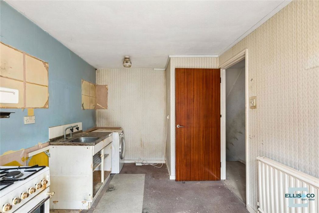 Property image 2 of 20